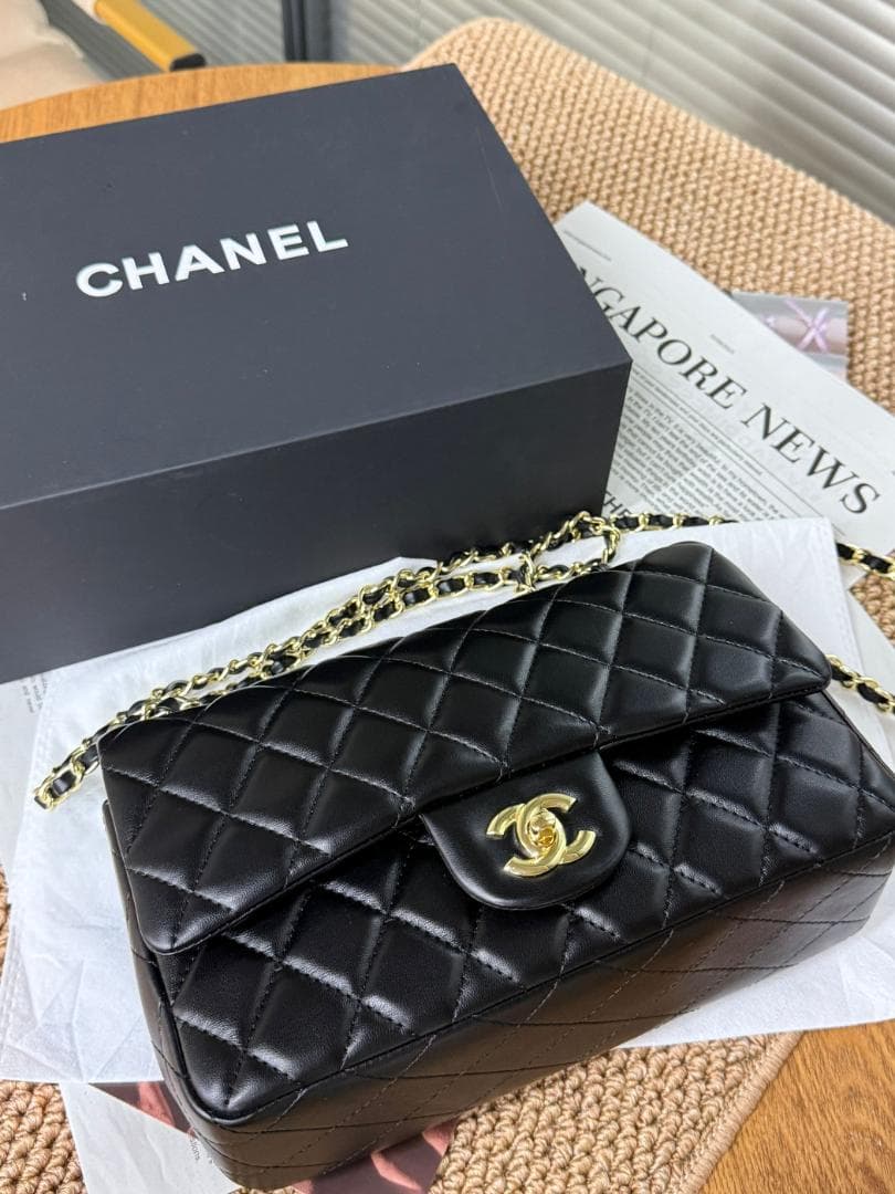 美品✨ 希少 cHaNeL✨ レザー ショルダーバッグ ✨ブラック