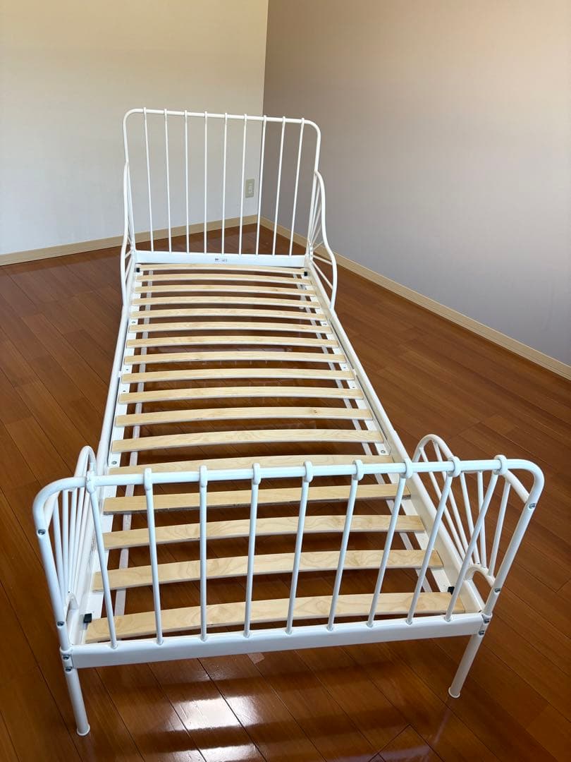 MINNEN IKEA 伸長式 ベッドフレーム ホワイト　※手渡しは10,999