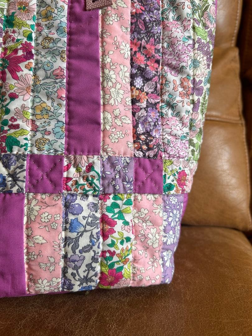 ハンドメイド　パッチワーク　キルト　バック　リバティ