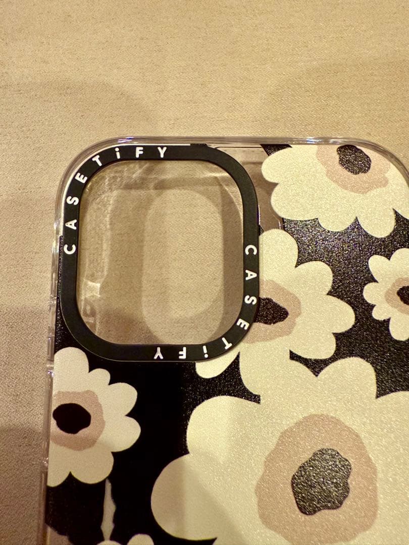 【極美品】CASETiFY 花柄 iPhone16ケース　ケースティファイ
