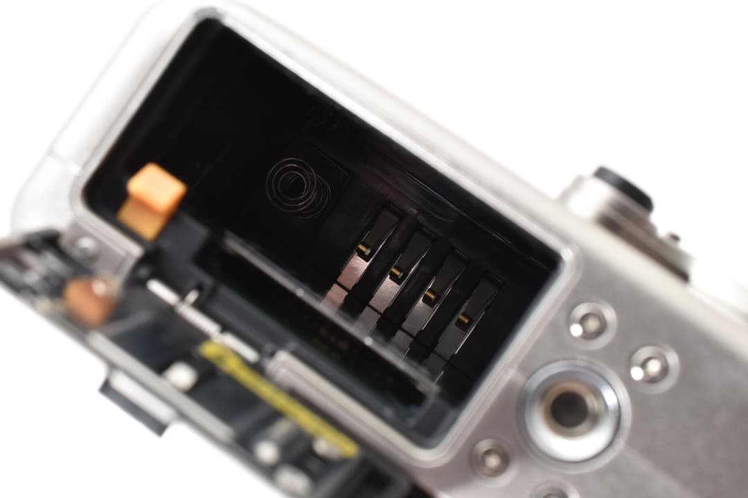 FUJIFILMX-T100　シャンパンゴールド2039