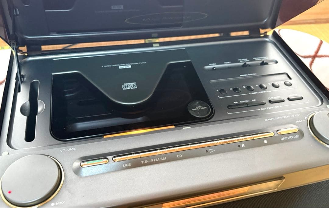 【ジャンク】SONY ソニー セレブリティD-3000 CDラジオ ジウジアーロ