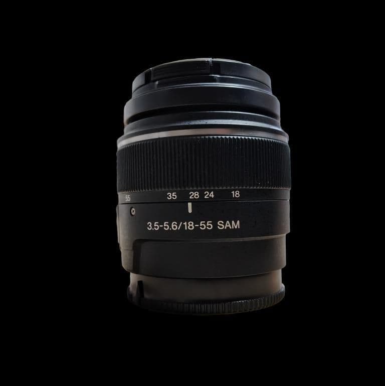 美品SONYα57トリプルズームレンズキット