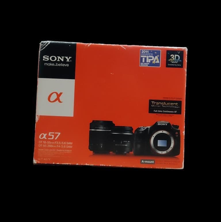 美品SONYα57トリプルズームレンズキット