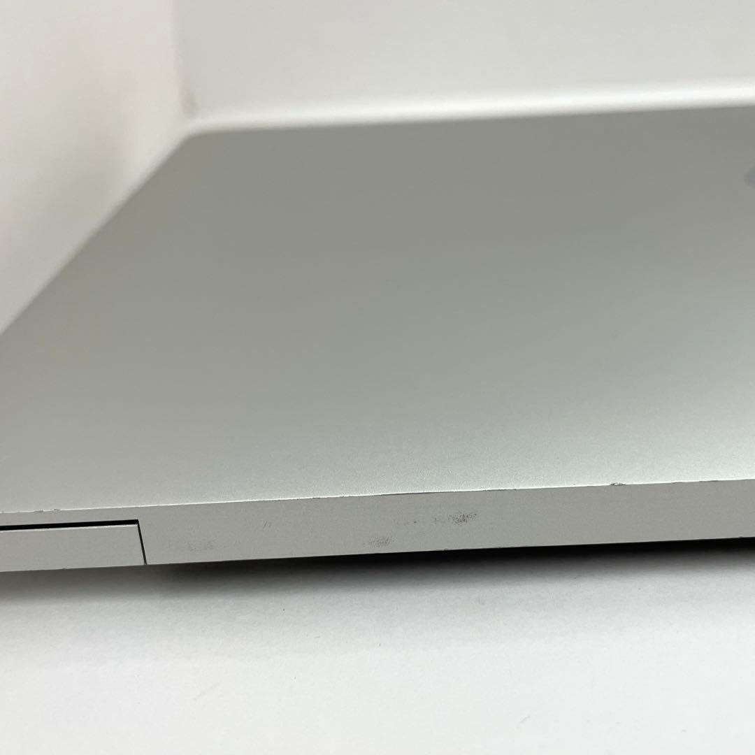 Apple MacBook Pro (13-inch, 2020, 3ポート)