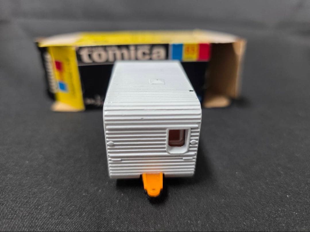 トミカ黒箱65フランスベッドキャンピングカー(日本製) 希少。旧ホイール。