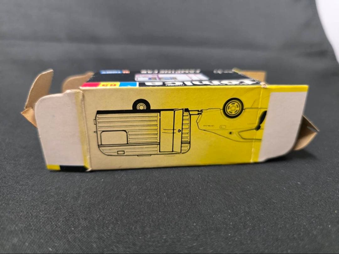 トミカ黒箱65フランスベッドキャンピングカー(日本製) 希少。旧ホイール。