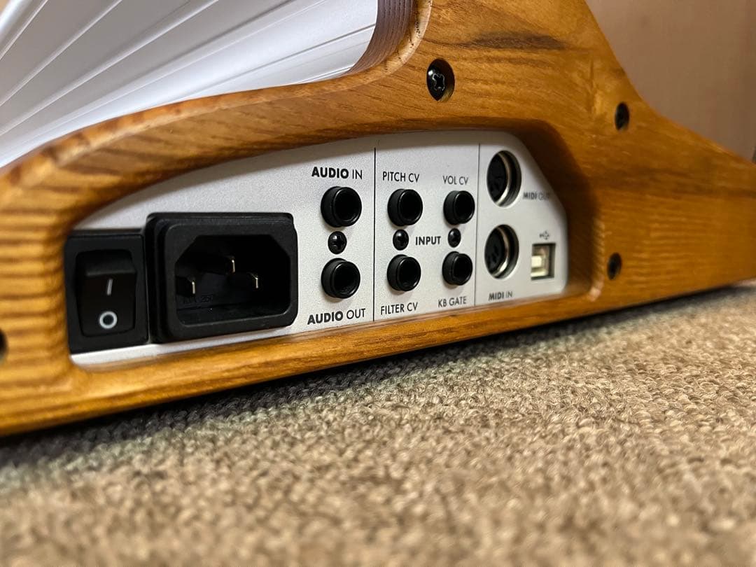 Moog SUB 37 アナログシンセサイザー