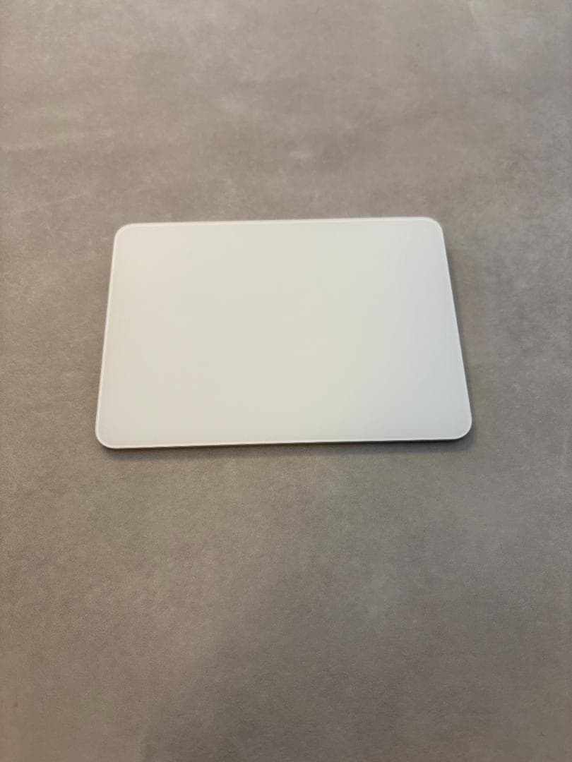Magic Trackpad 2 ホワイト本体 元箱付き　MK2D3ZA
