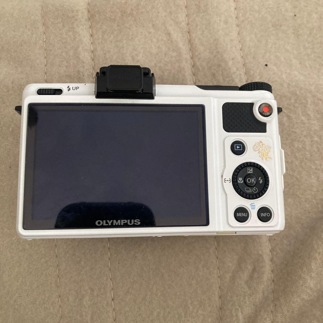 OLYMPUS XZ-1 10コンパクトデジタルカメラ　本体のみ　動作未確認