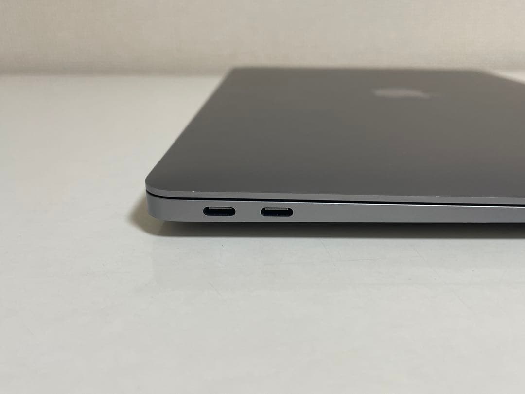 MacBook Air スペースグレー (2020 M1) 16GB/256GB