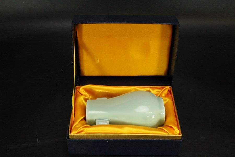 中国美術 彷宋官窯貫耳八方壷(ZE904)