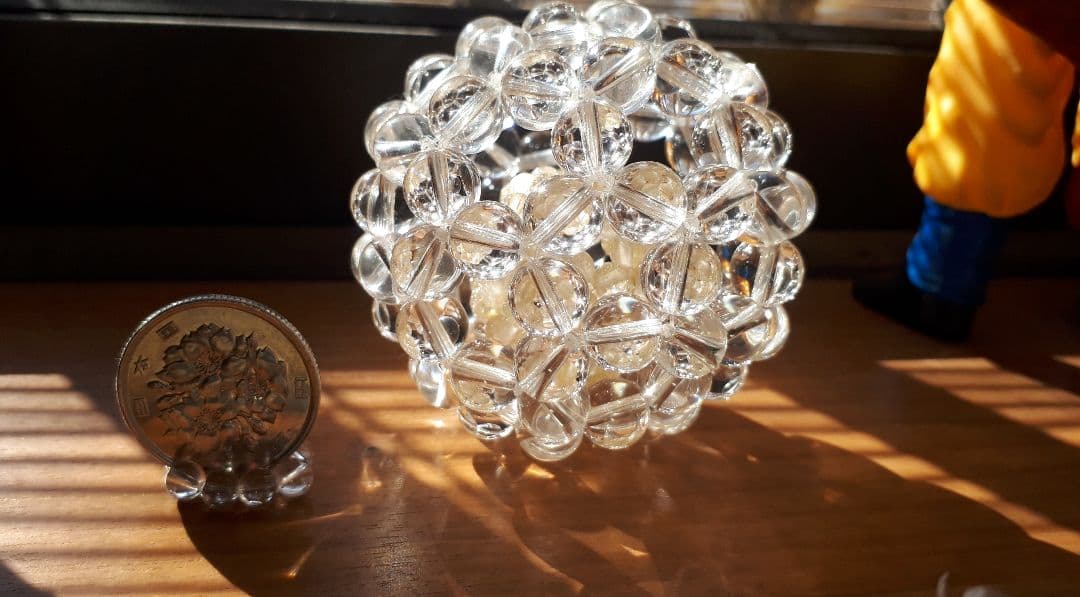 神聖幾何学フラーレンバッキーボール水晶ルチルインテリアオブジェ　置物