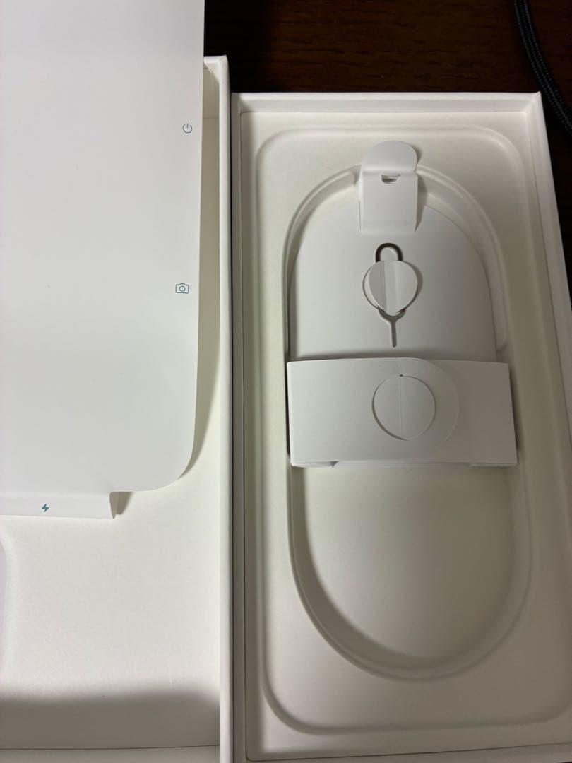 【画面割れ】Apple iPhone 16 teal(緑) 256GB