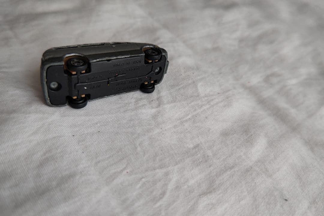 トミカ シルバー バン型ミニカー