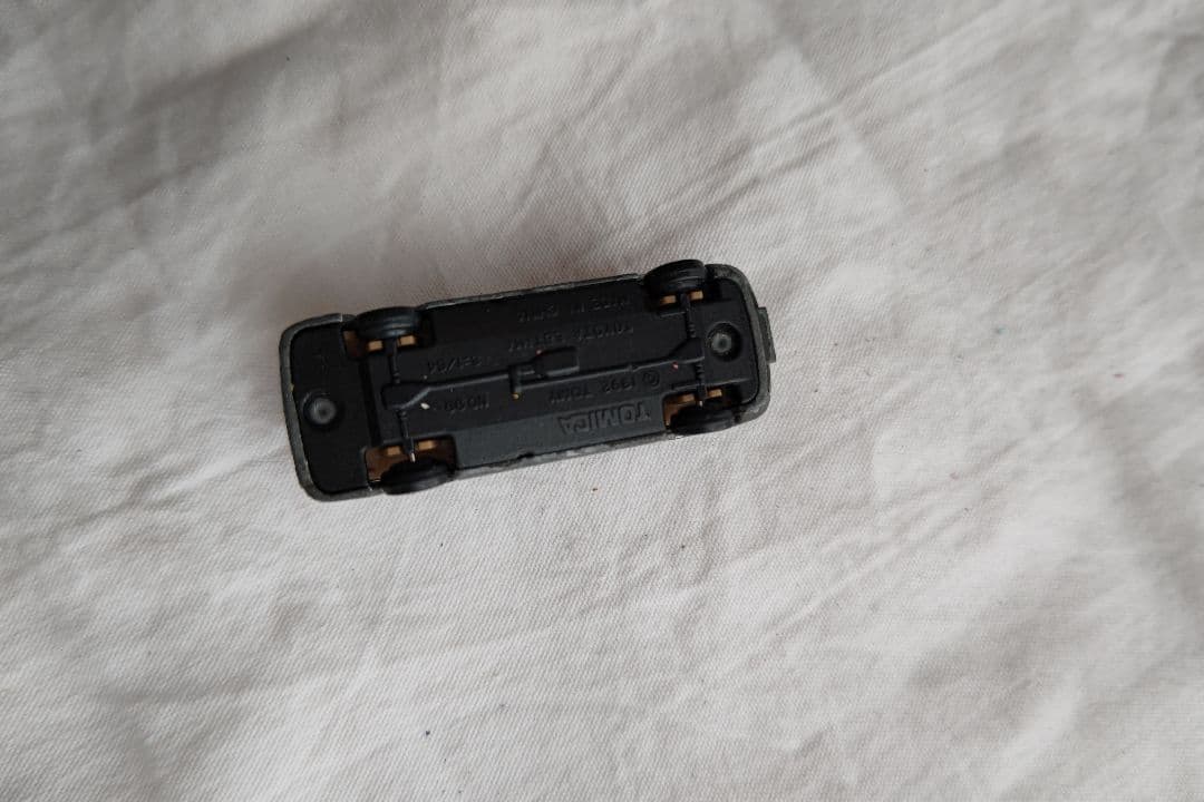 トミカ シルバー バン型ミニカー