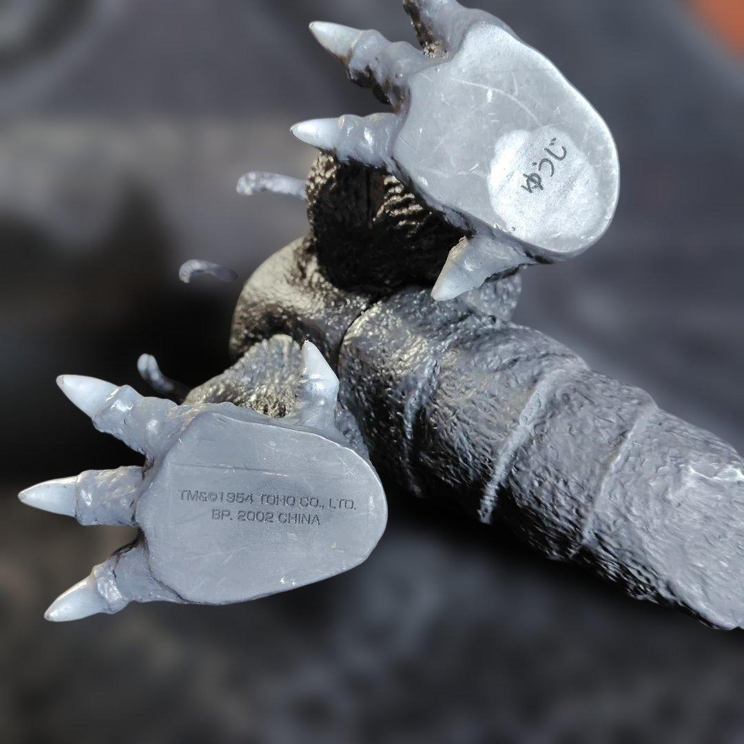 初代ゴジラ1954酒井ゆうじソフビ、1984モスラ幼虫セット