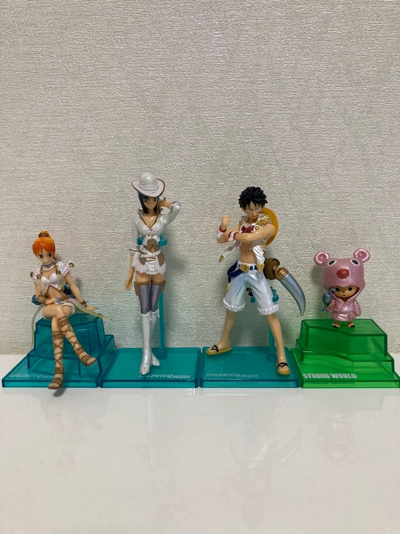 ONE PIECEフィギュア ストロングワールド　アンリミテッドクルーズ27体