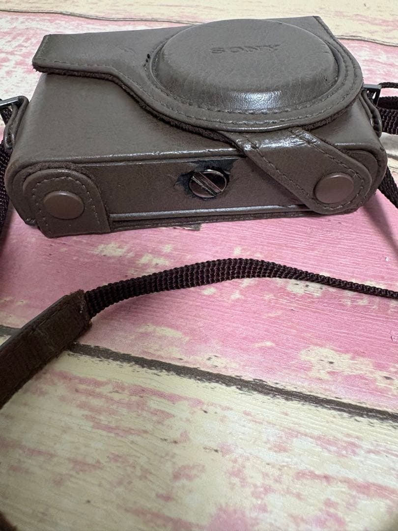 SONY Gシリーズ 20倍光学ズーム コンパクトカメラ　純正ケース付け