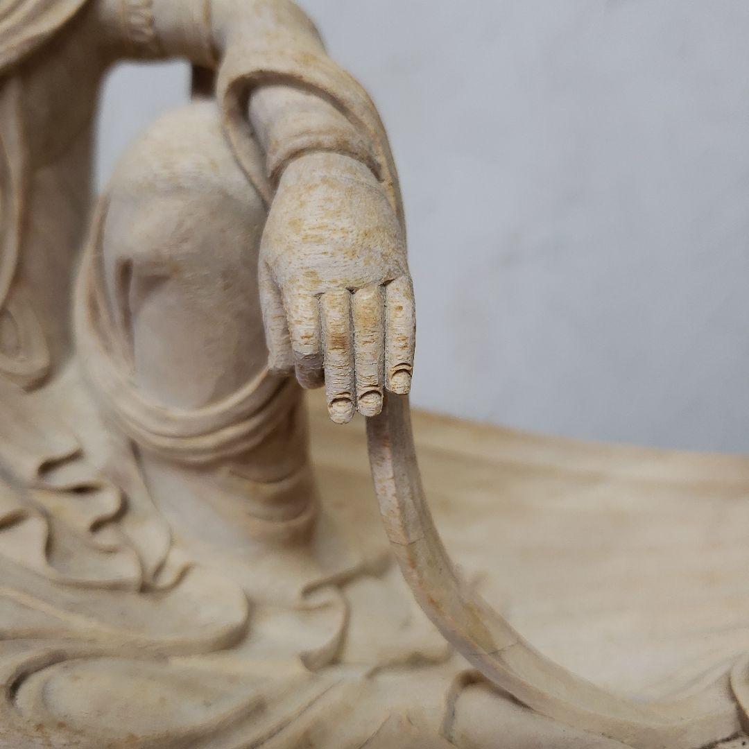 蔵出し特価　希少仏像　上彫り★楠材 一葉観音菩薩坐像★台付