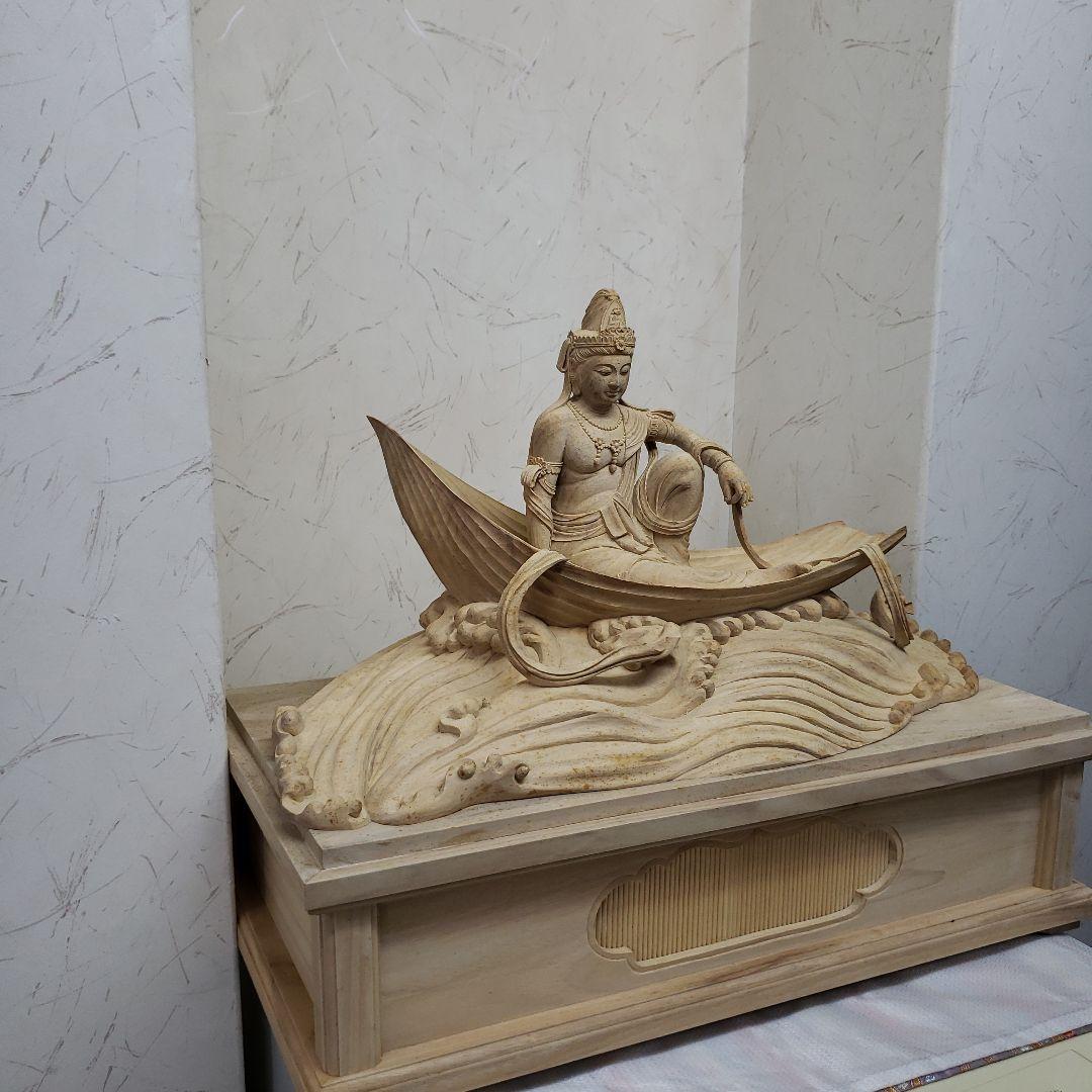 蔵出し特価　希少仏像　上彫り★楠材 一葉観音菩薩坐像★台付