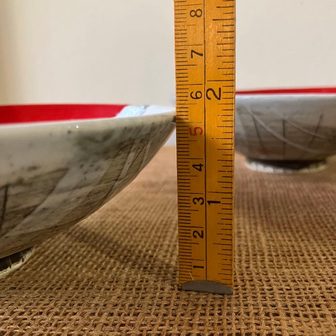 赤と白の陶器ボウル2個セット
