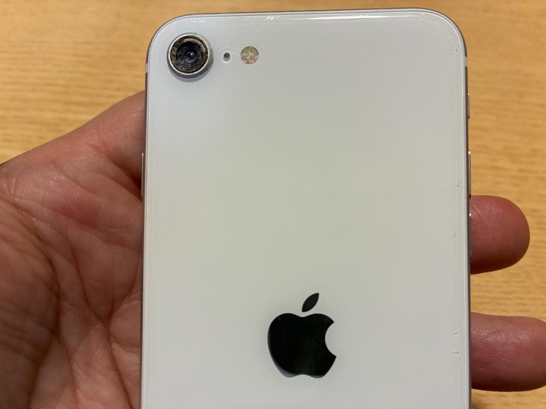【ジャンク品】iPhone se 第２世代　64G