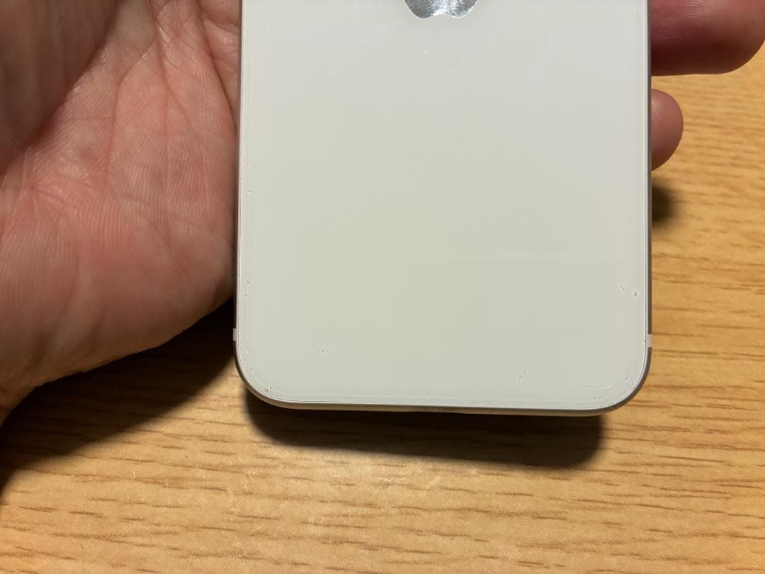 【ジャンク品】iPhone se 第２世代　64G