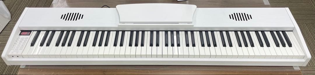 スタンド付き電子ピアノ88鍵盤 木目調ボディ　給電タイプ　ホワイト