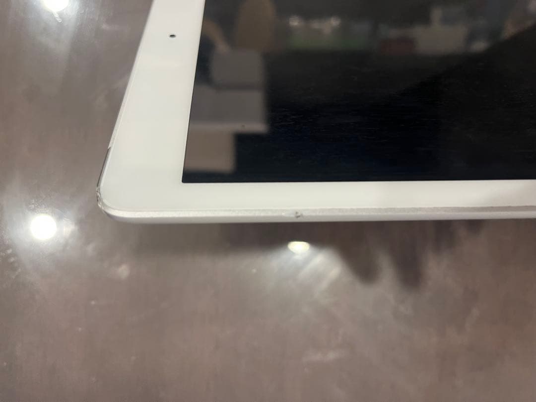 M*O様 Apple iPad 第5世代 32GB シルバー