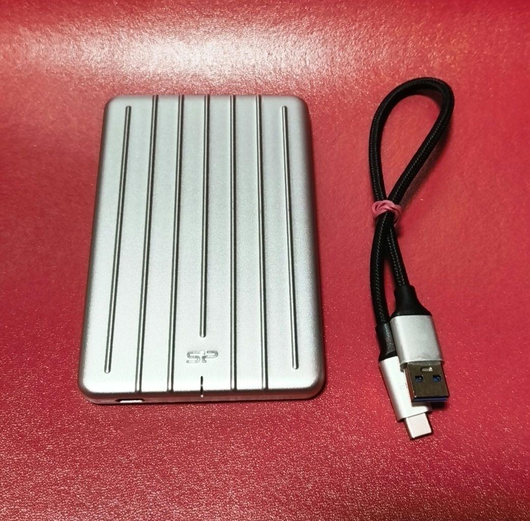 外付けポータブルSSD 1.0TB SP010TBPSDB75SCS