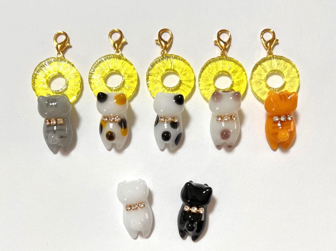 猫ちゃんとパイナップル 1個680円