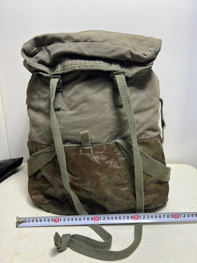 ミリタリー（フランス放出品）バックパック 大容量 2段階式大容量収納
