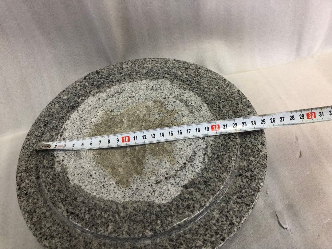 【御影石 丸型雨返し 下台 29cm】厚10cm 重厚感 古民家庭園