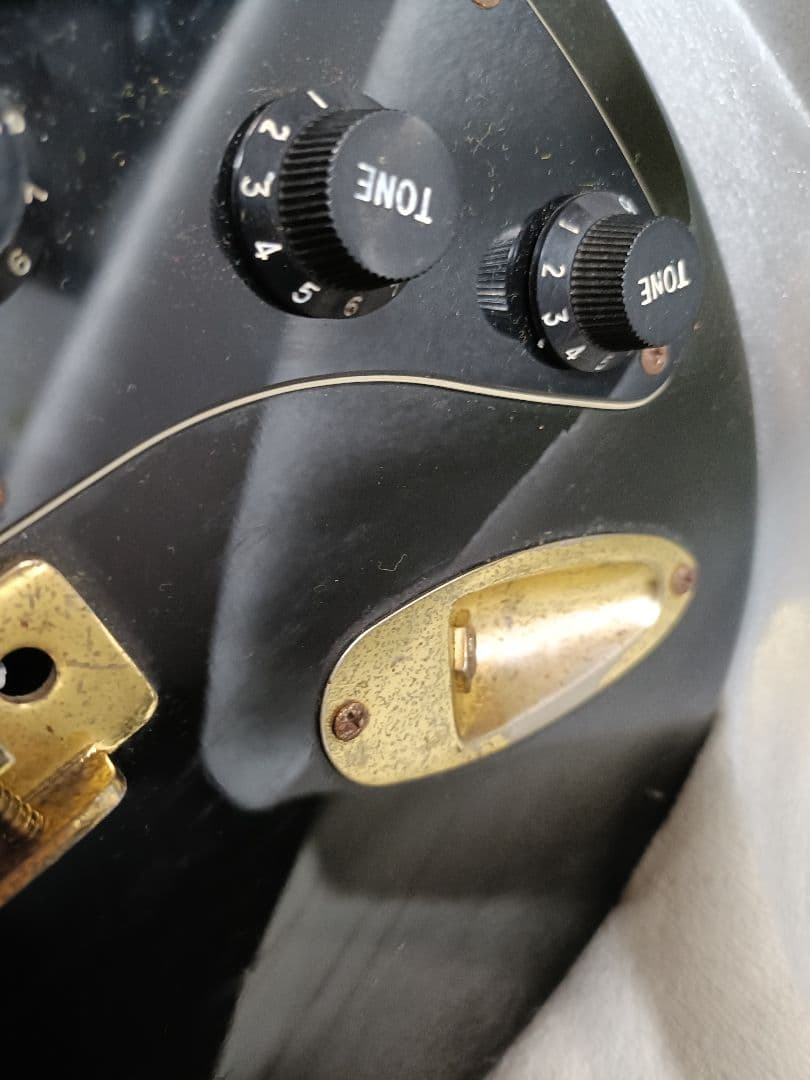 SELDERセルダー、ストラトタイプエレキギターPartsゴールドタイプ！