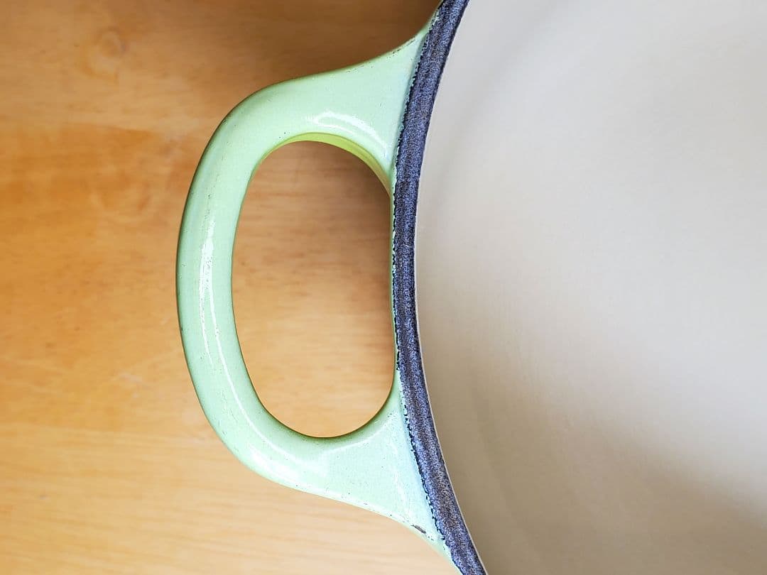 ☆値下げ中☆ル・クルーゼ　ココットロンド　フルーツグリーン　キウイ 20cm