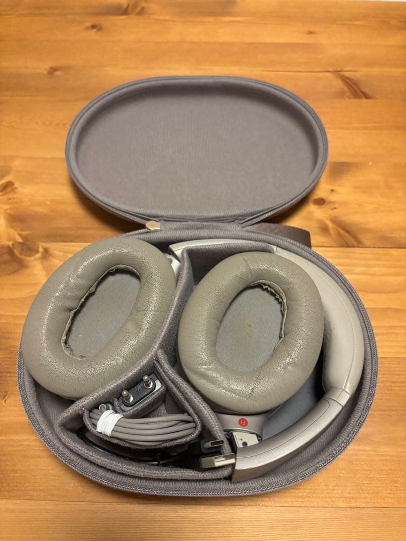 SONY ワイヤレスヘッドホン グレー　wh1000xm3