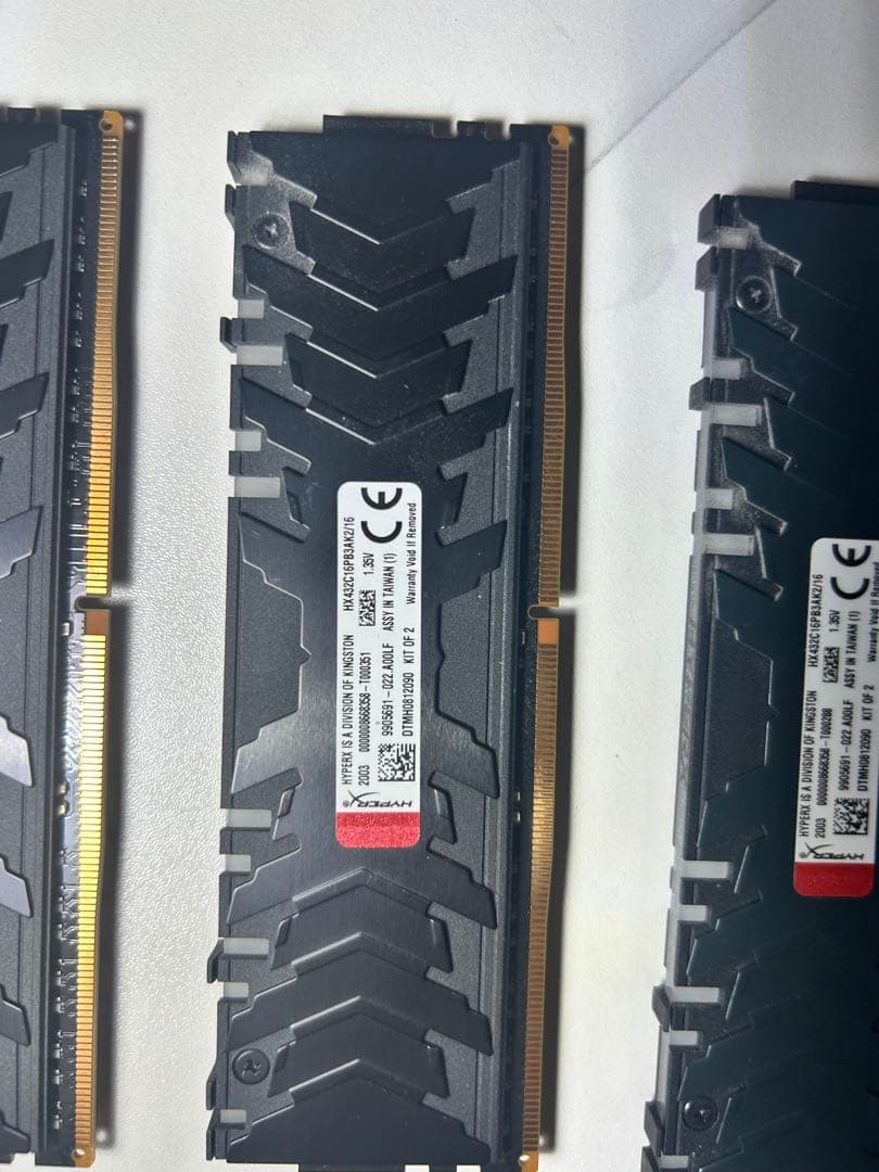 美品/4枚セット HyperX Predator DDR4-3200 32GB