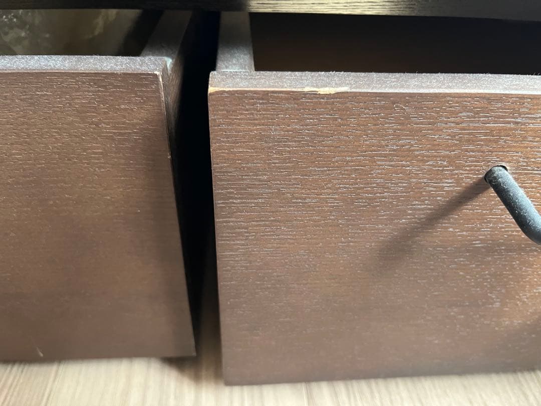 ベッドフレーム・ウォールナット材・セミダブル・ベッドフレーム下収納2つ・脚付き