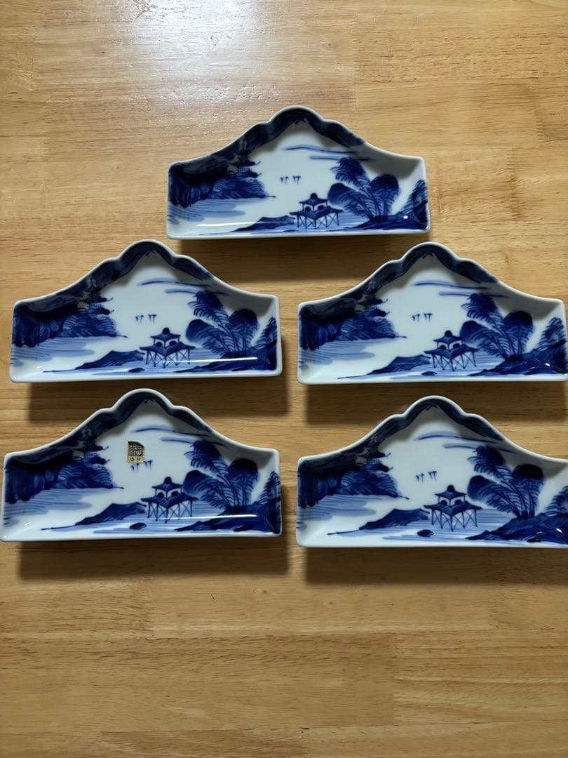 三洋陶器　龍峰窯　染付山水　富士形皿　富士山　三峰形　変形皿　龍峯