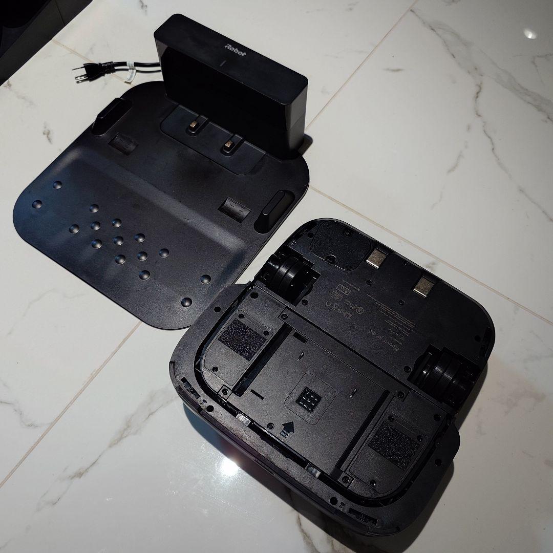iRobot ルンバj7＋とブラーバジェットm6／本体 充電ステーション 付属品