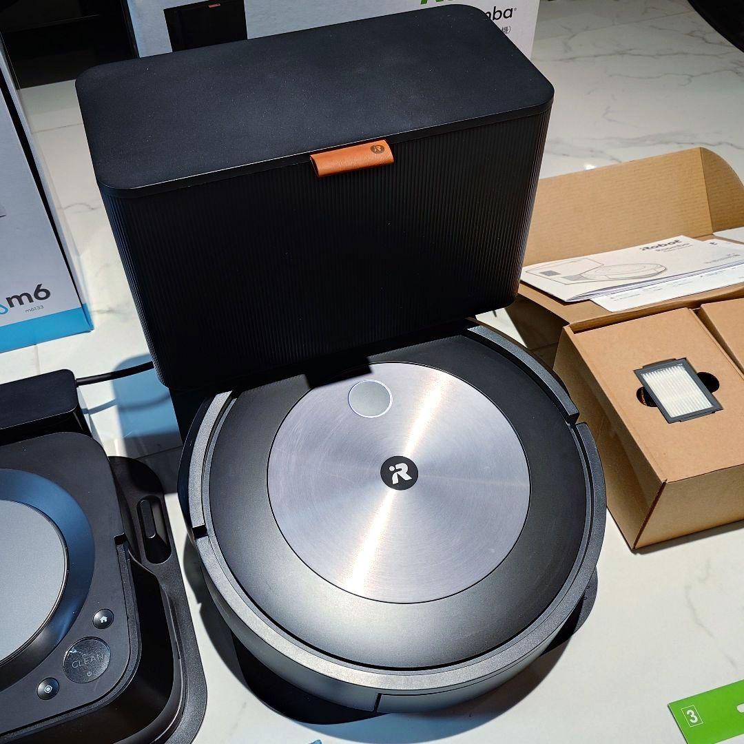 iRobot ルンバj7＋とブラーバジェットm6／本体 充電ステーション 付属品
