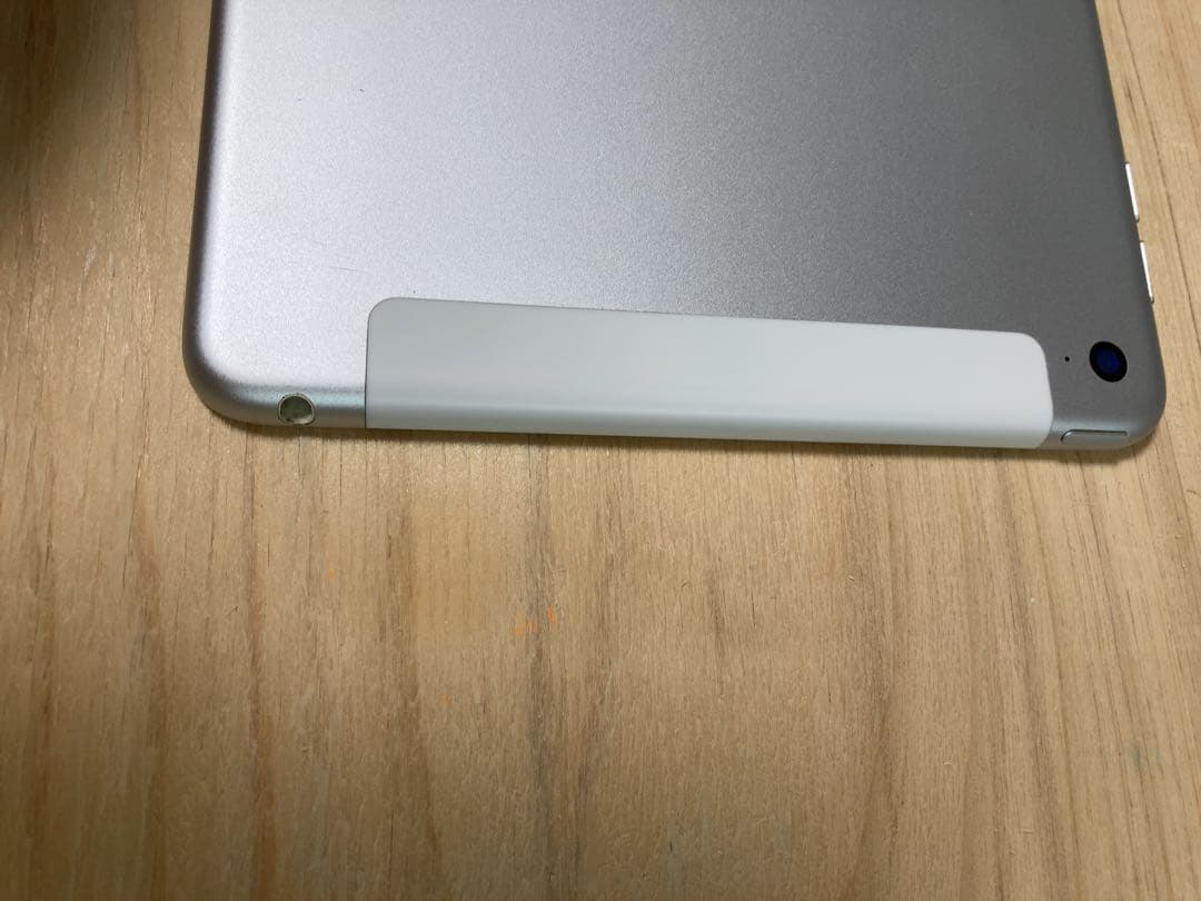Apple iPad mini 4 シルバー 16GB