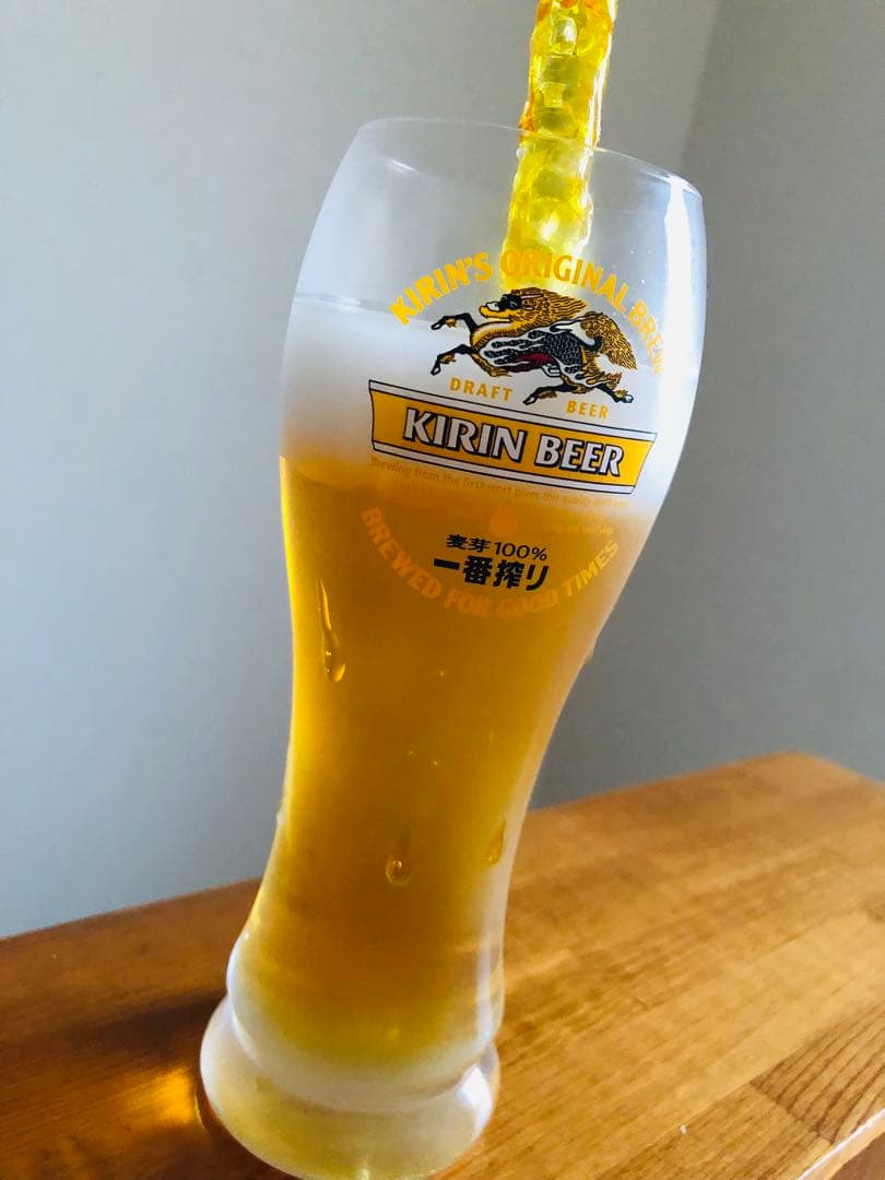 ⭐︎ROZE⭐︎　持ち上げビール　アサヒスーパードライ　麒麟一番搾り　水滴付き