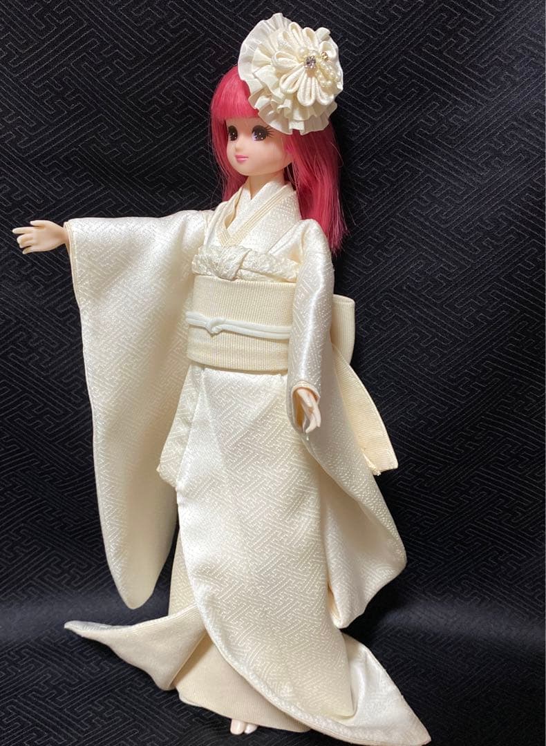 momoko・ジェニー等27cmドールサイズ正絹製打掛風デザイン和服
