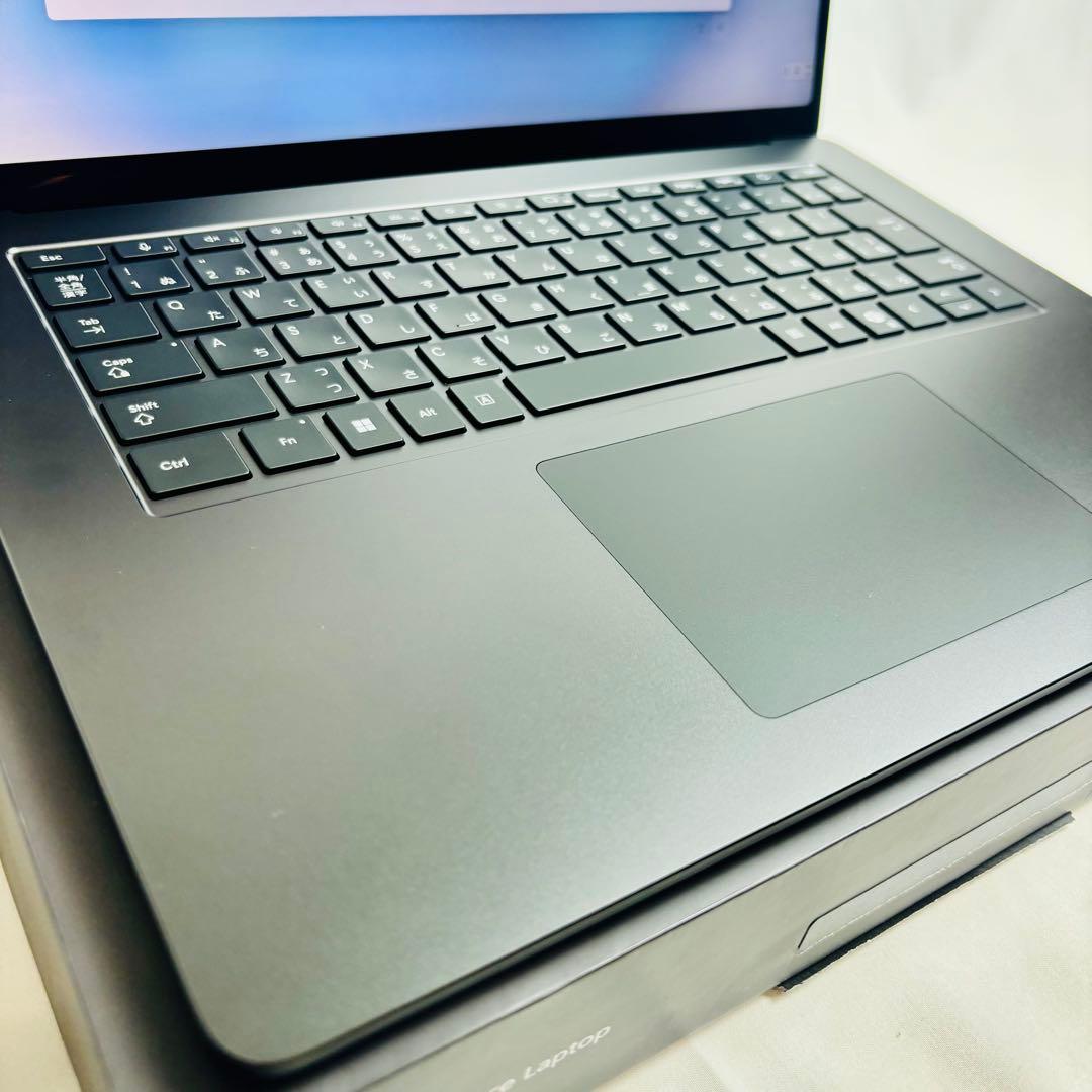 Surface Laptop 第7世代 15型 Snapdragon 美品