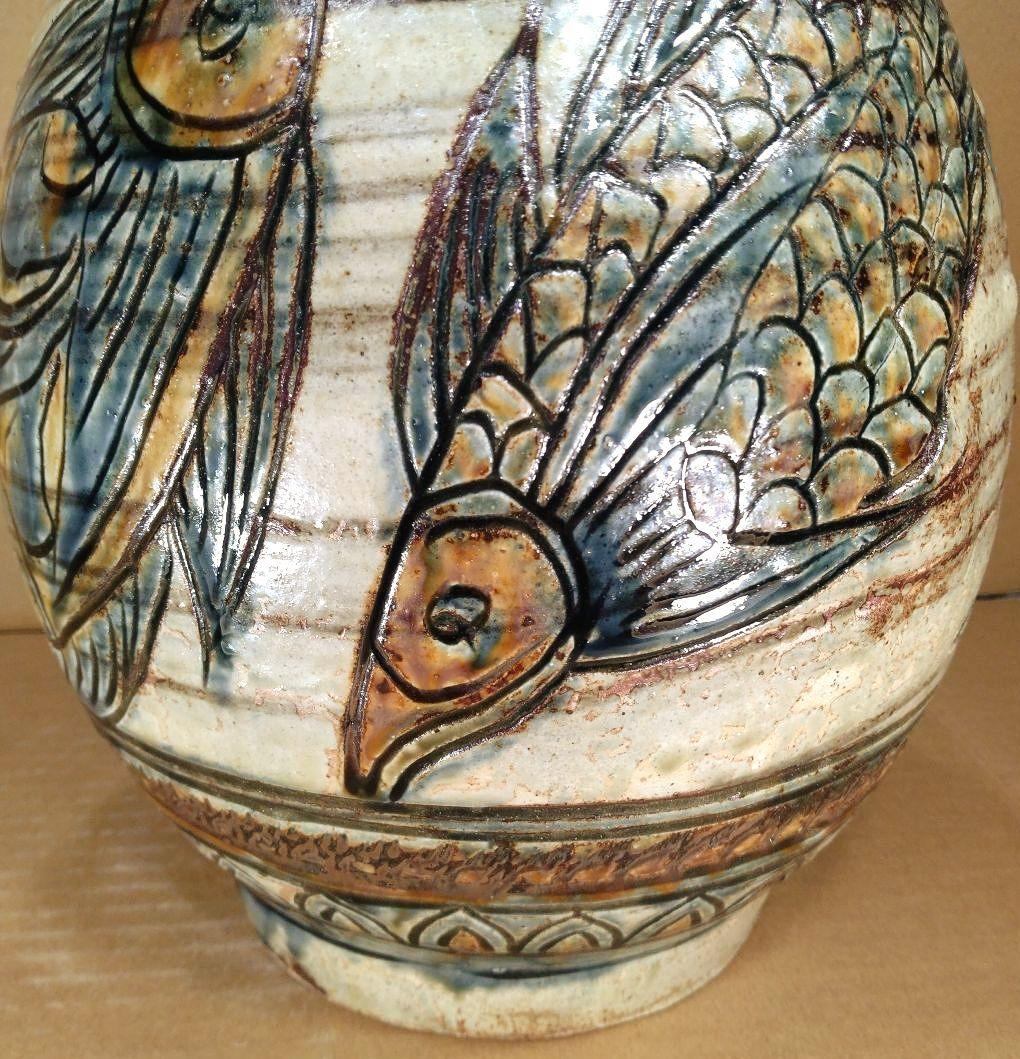 大傑作【本物保証】金城次郎 魚紋花瓶 共箱(本人直筆）h42cm超 栞 人間国宝