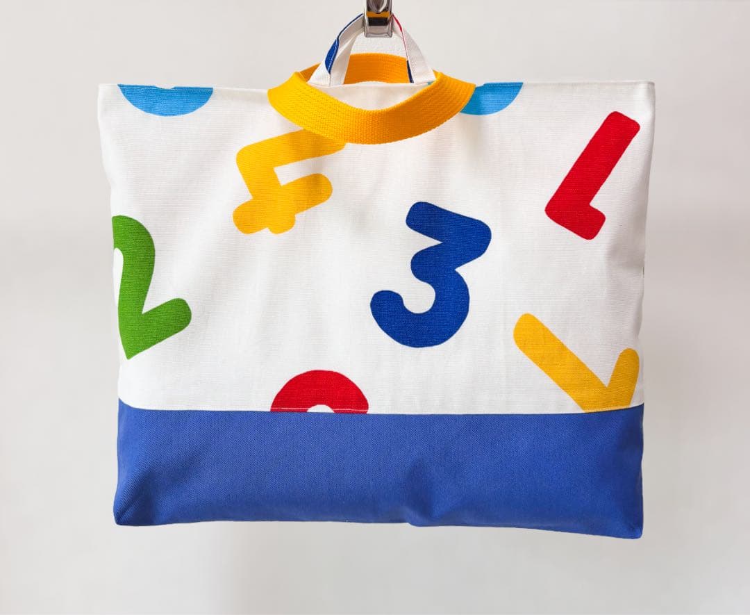 カラフルポップ数字柄3点セット｜入学入園グッズ｜ループ付きレッスンバッグ