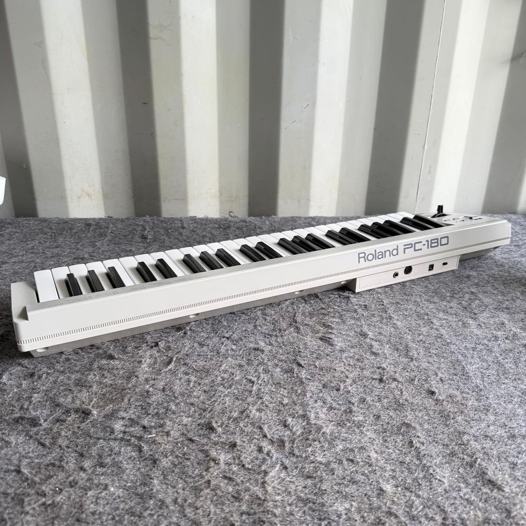 GI56激安早い者勝ち✨　ローランド MIDI キーボード pc180