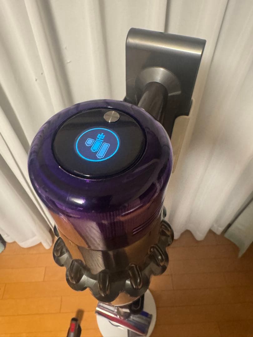 【動作品】 dyson V11 Fluffy+　sv14FFCOM スタンド付き